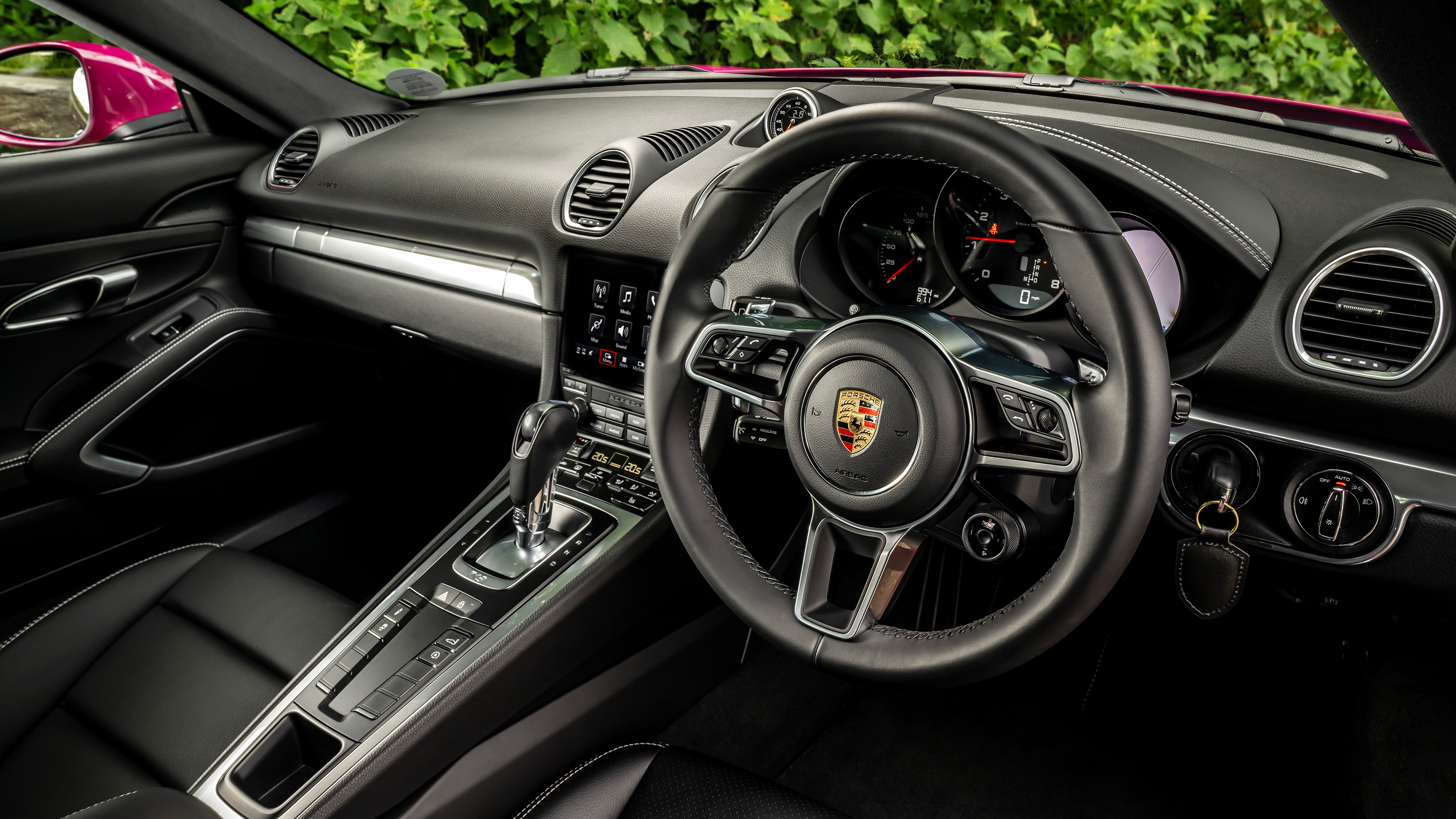Porsche 718 Cayman Style Edition - dash