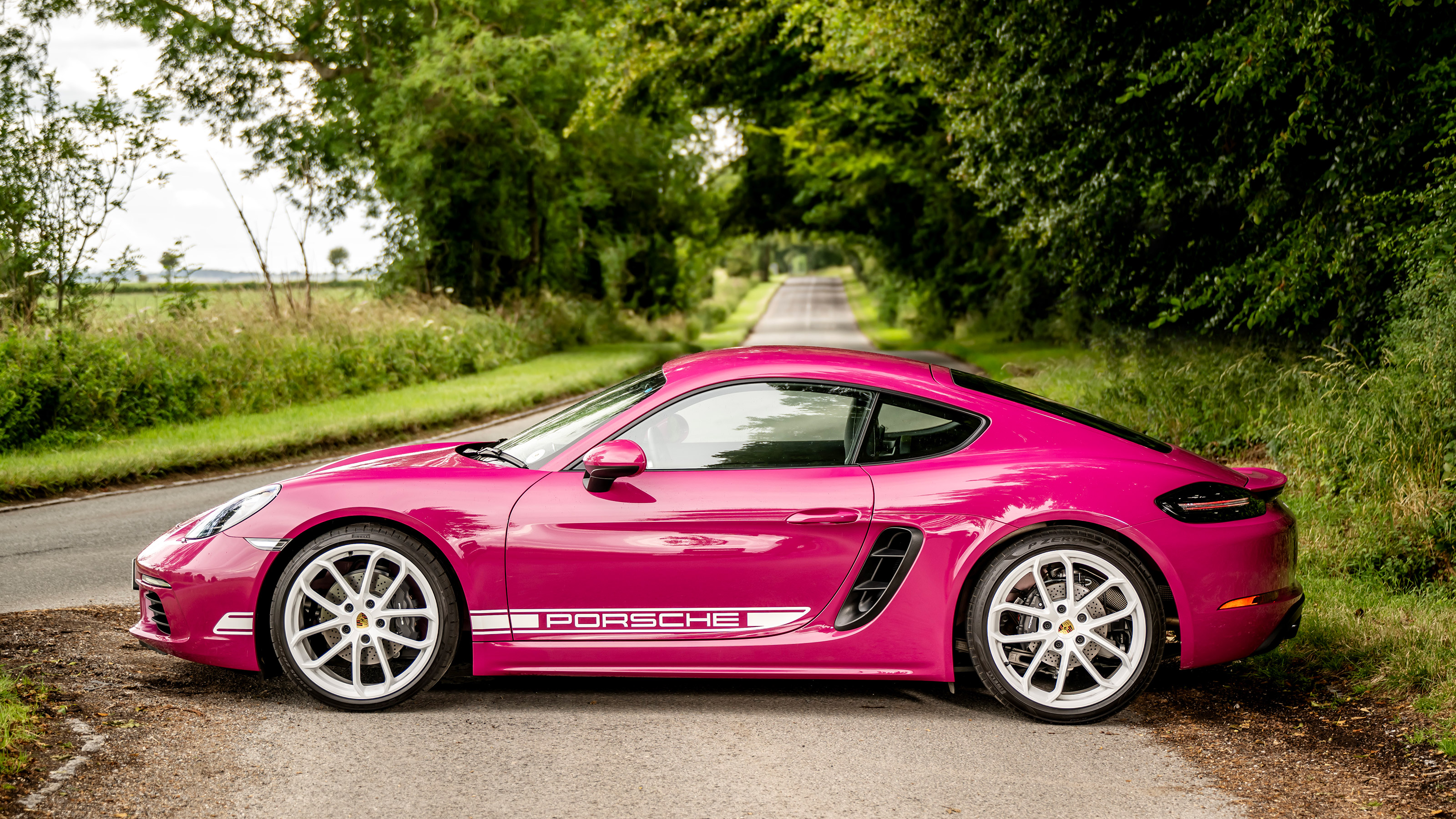 Porsche 718 Cayman Style Edition - side static