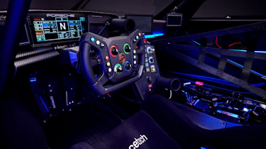 Porsche 911 GT3 R rennsport - dash