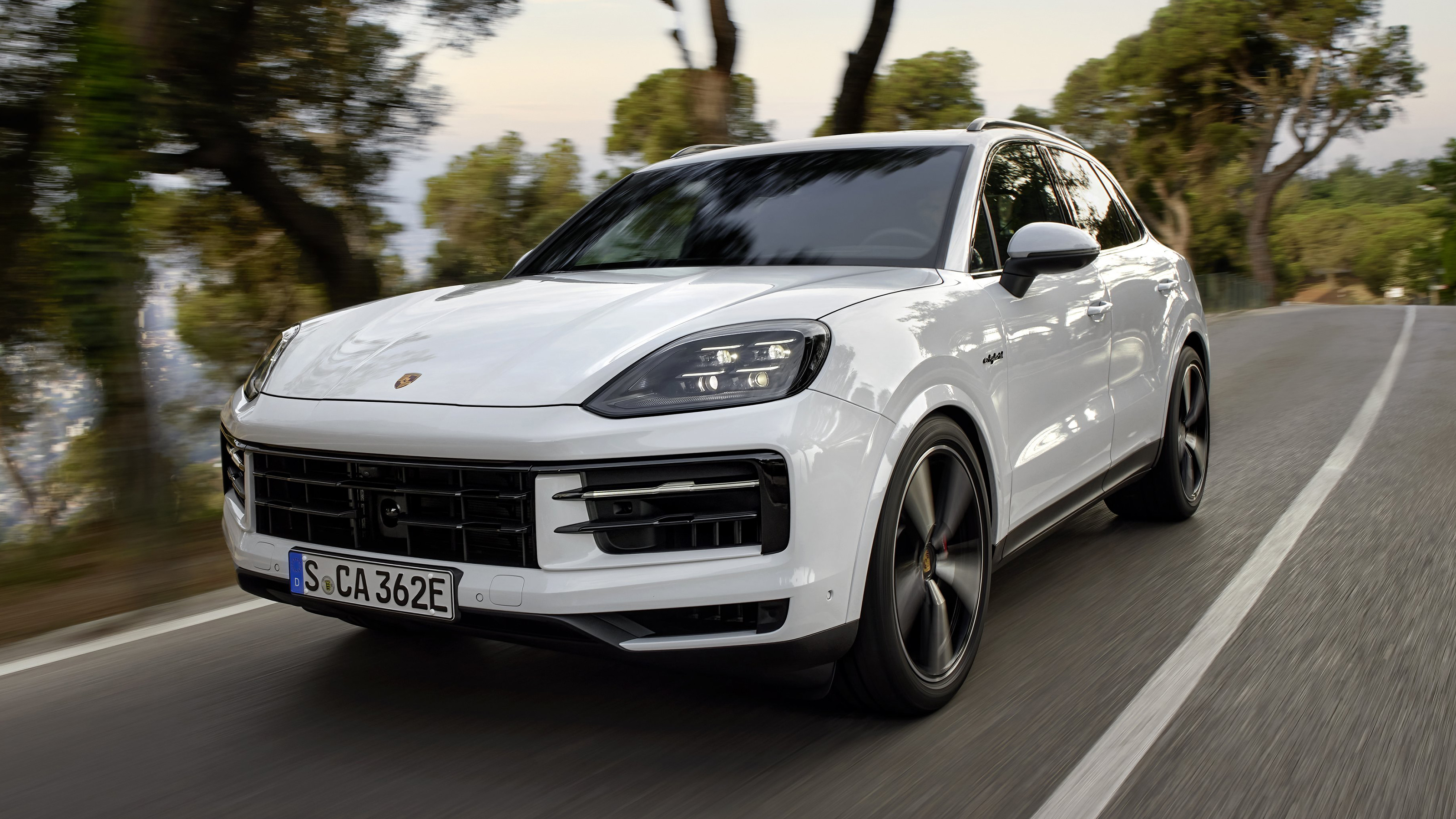 Porsche Cayenne S E-Hybrid - front 