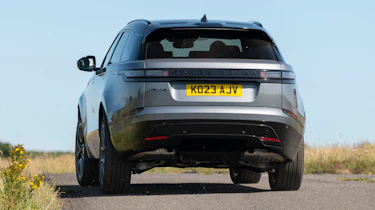 Range Rover Velar - rear cornering