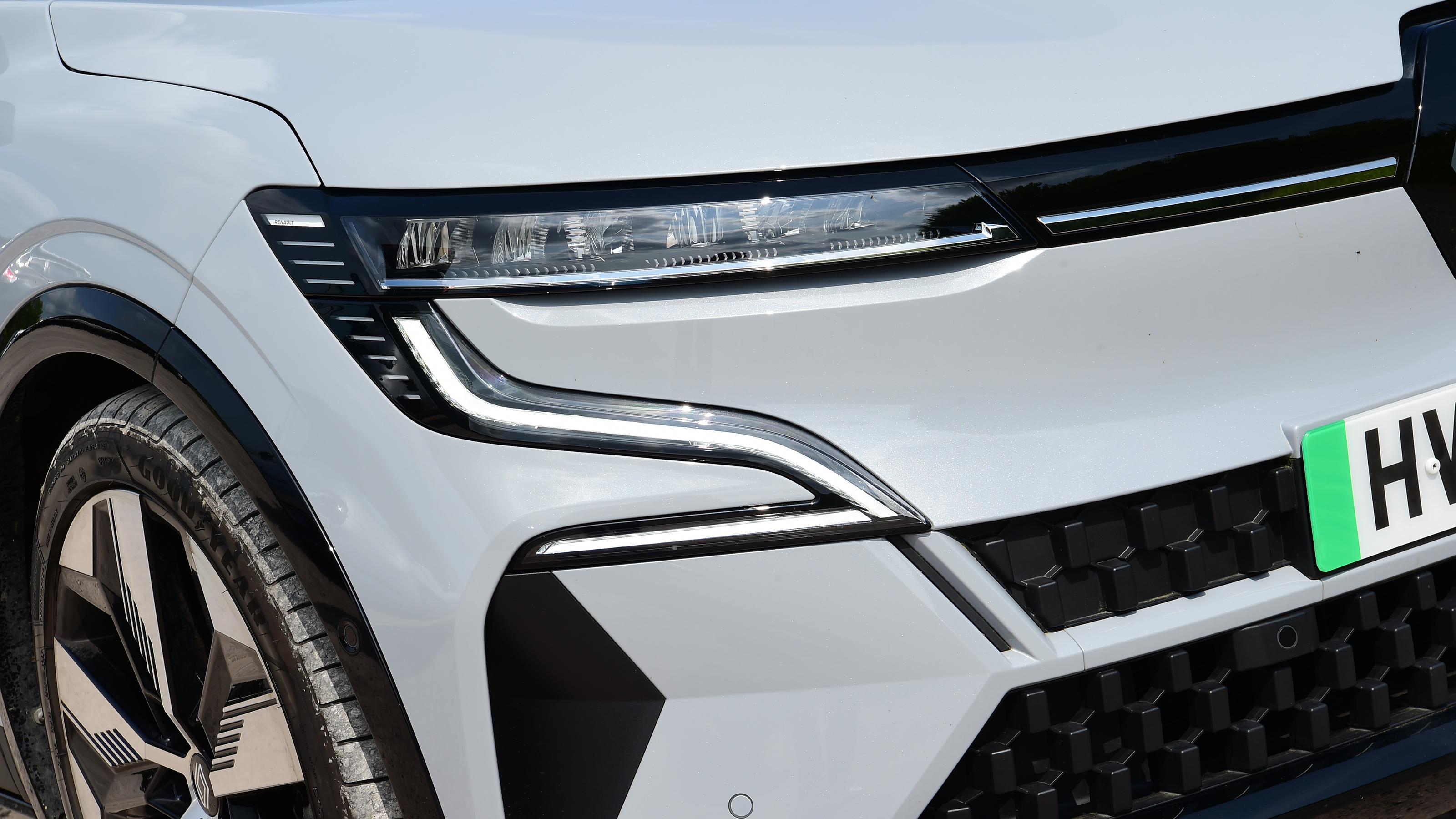 Renault Megane E-Tech - headlight