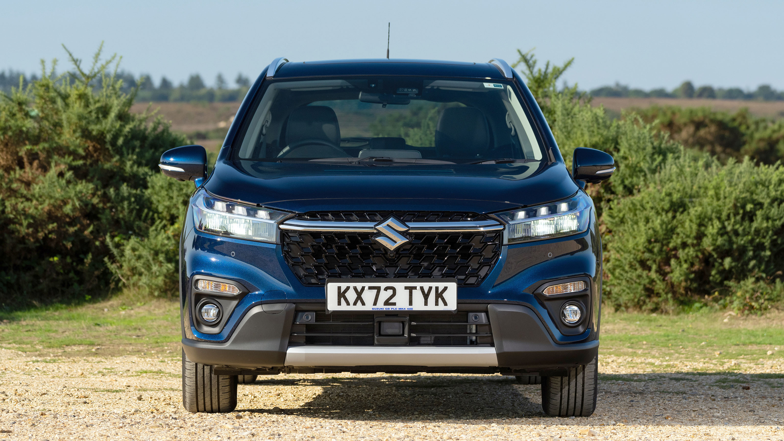 Suzuki S-Cross - full front