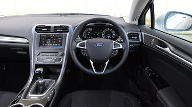 Ford Mondeo Mk4 - dash