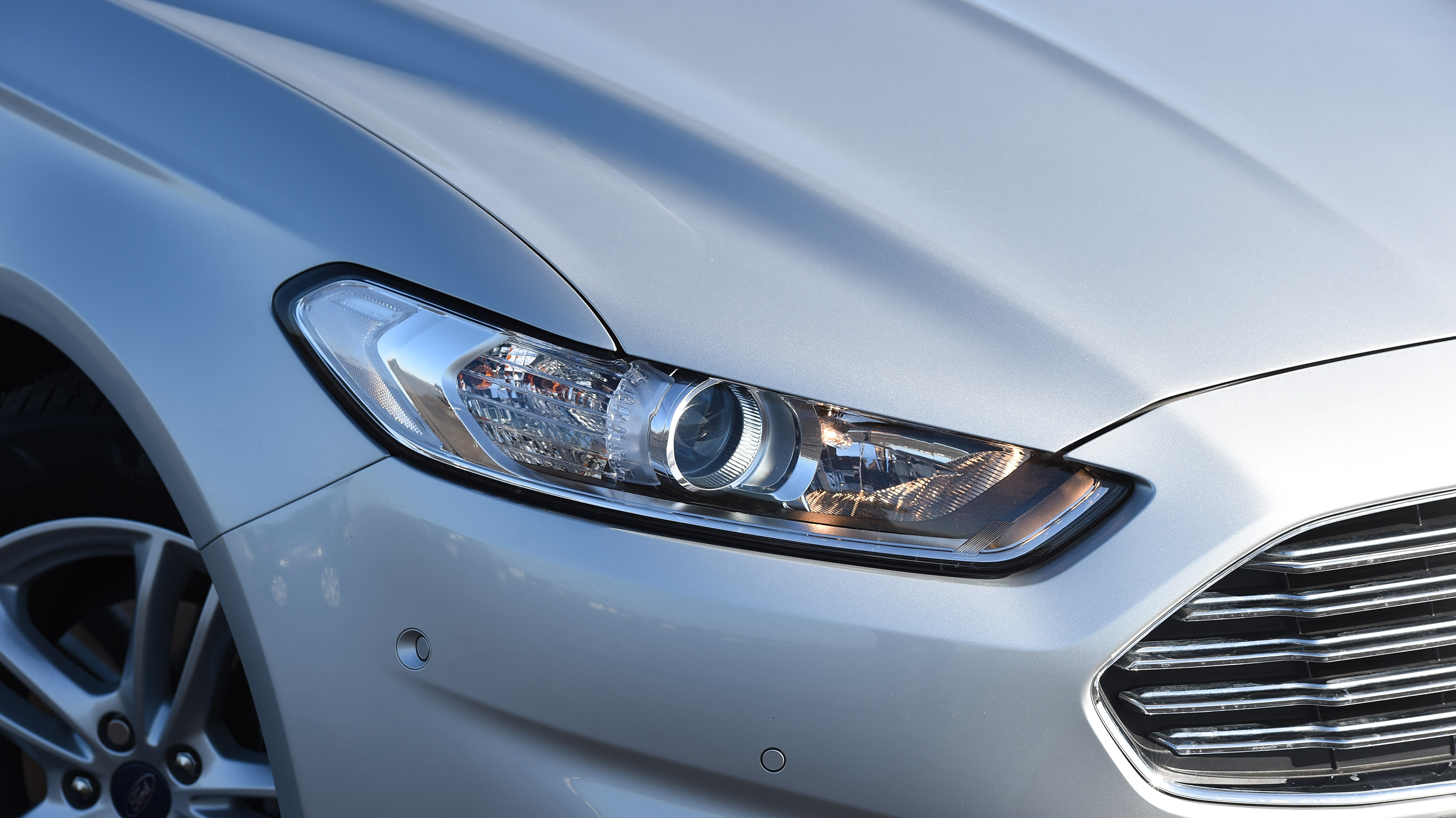 Ford Mondeo Mk4 - front light