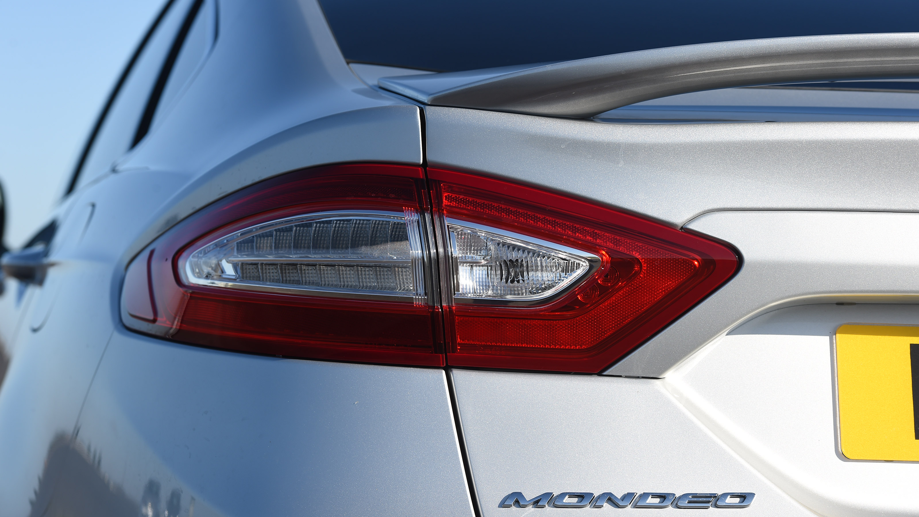 Ford Mondeo Mk4 - rear light