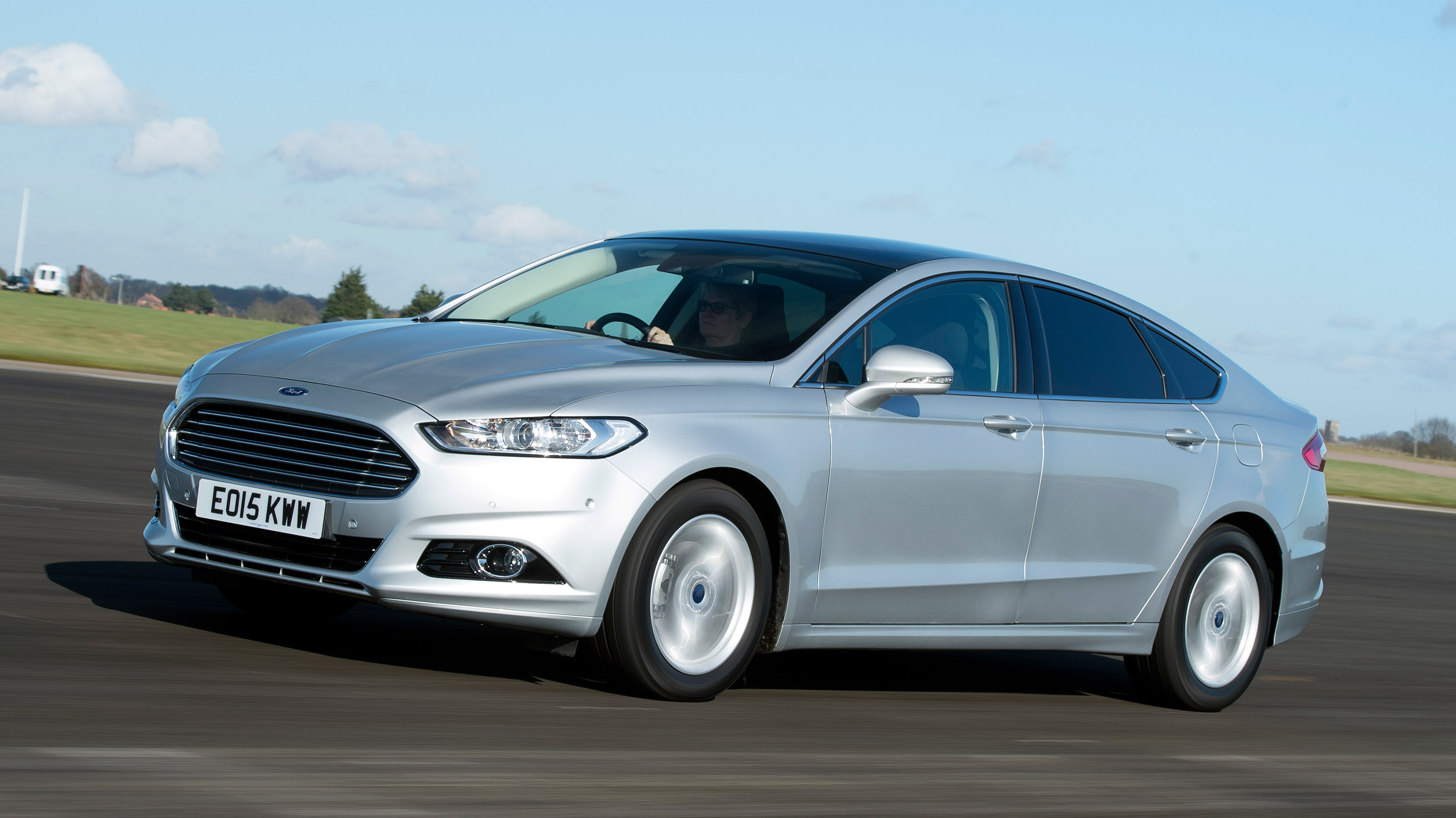 Ford Mondeo Mk4 - front