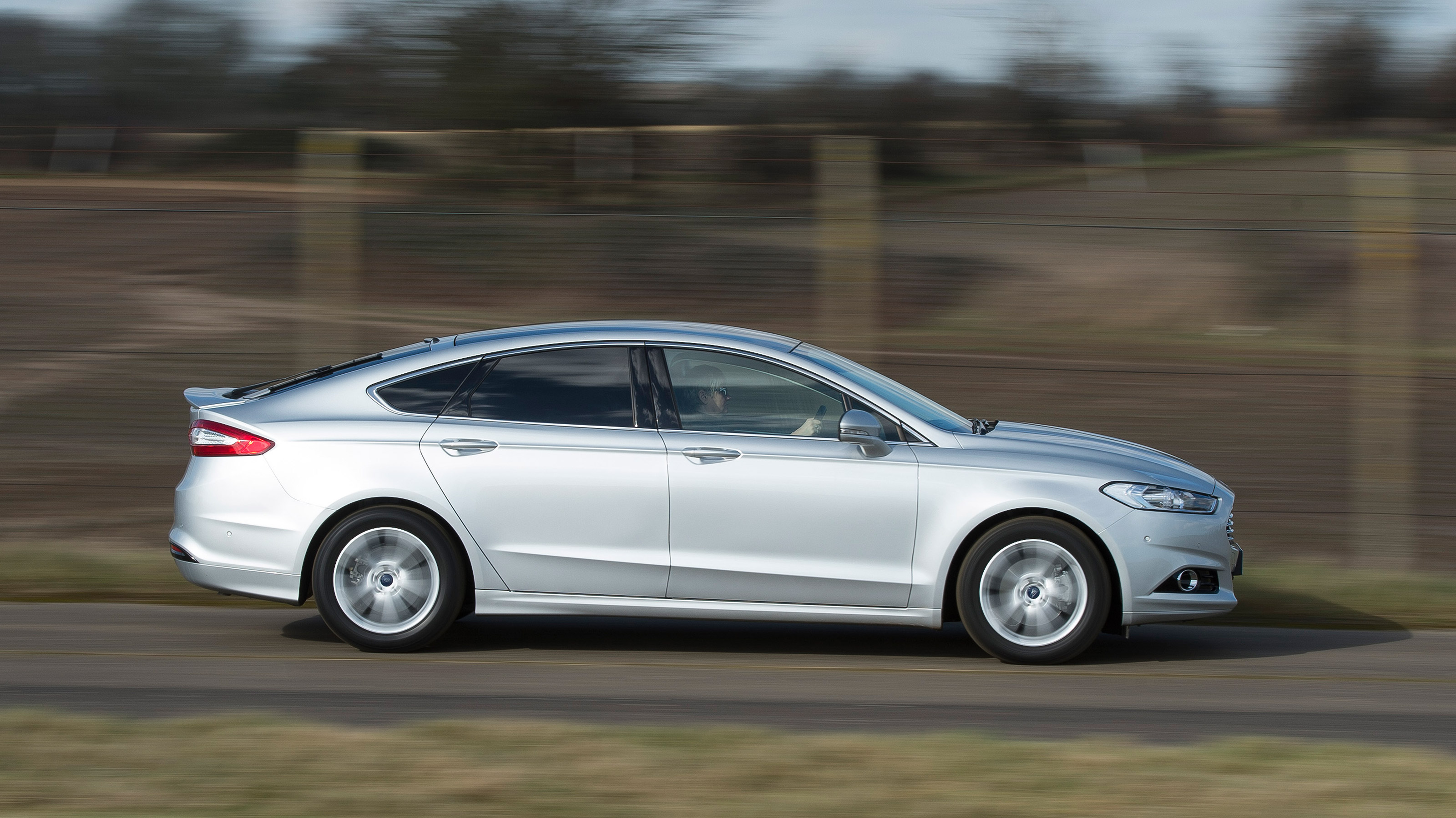 Ford Mondeo Mk4 - side