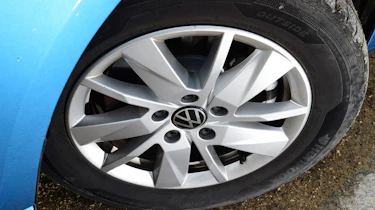 Volkswagen Caddy Cargo - wheel