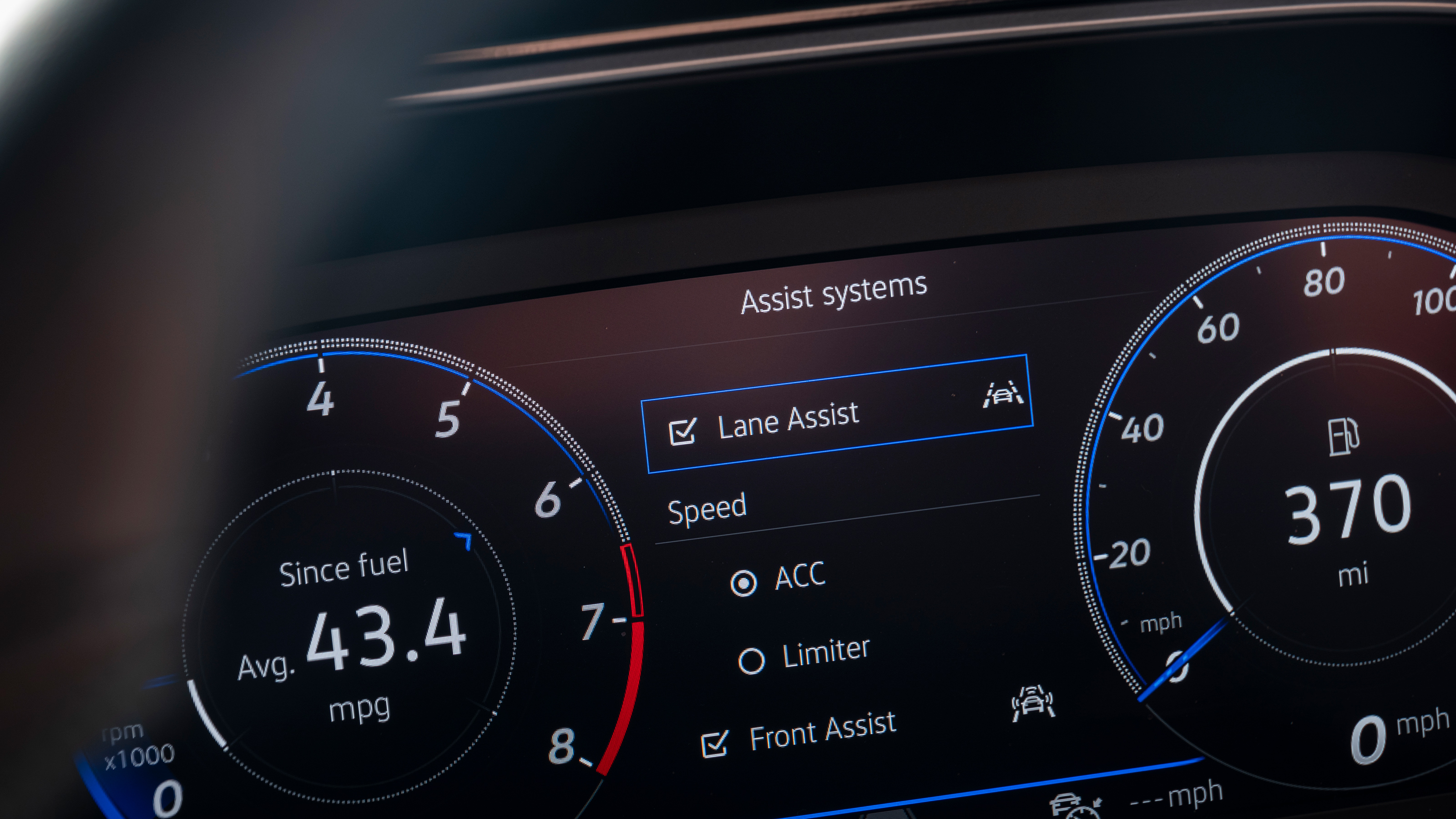 Volkswagen T-Roc - dashboard screen