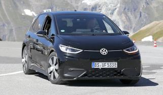 Volkswagen ID.3 GTX - front cornering