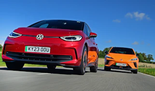 Volkswagen ID.3 vs MG4 - front tracking