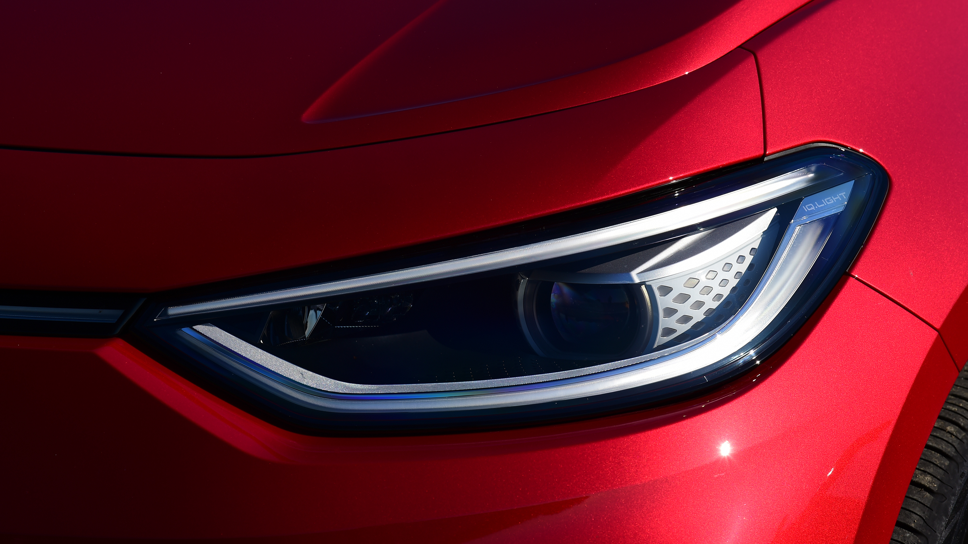 Volkswagen ID.3 vs MG4 - Volkswagen ID.3 front headlight