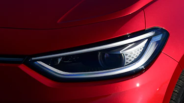 Volkswagen ID.3 vs MG4 - Volkswagen ID.3 front headlight