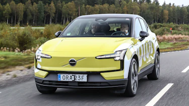Volvo EX30 prototype - front tracking