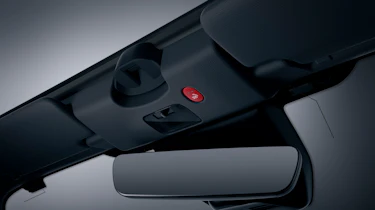 2024 Mazda MX-5 – rear view mirror and roof latch