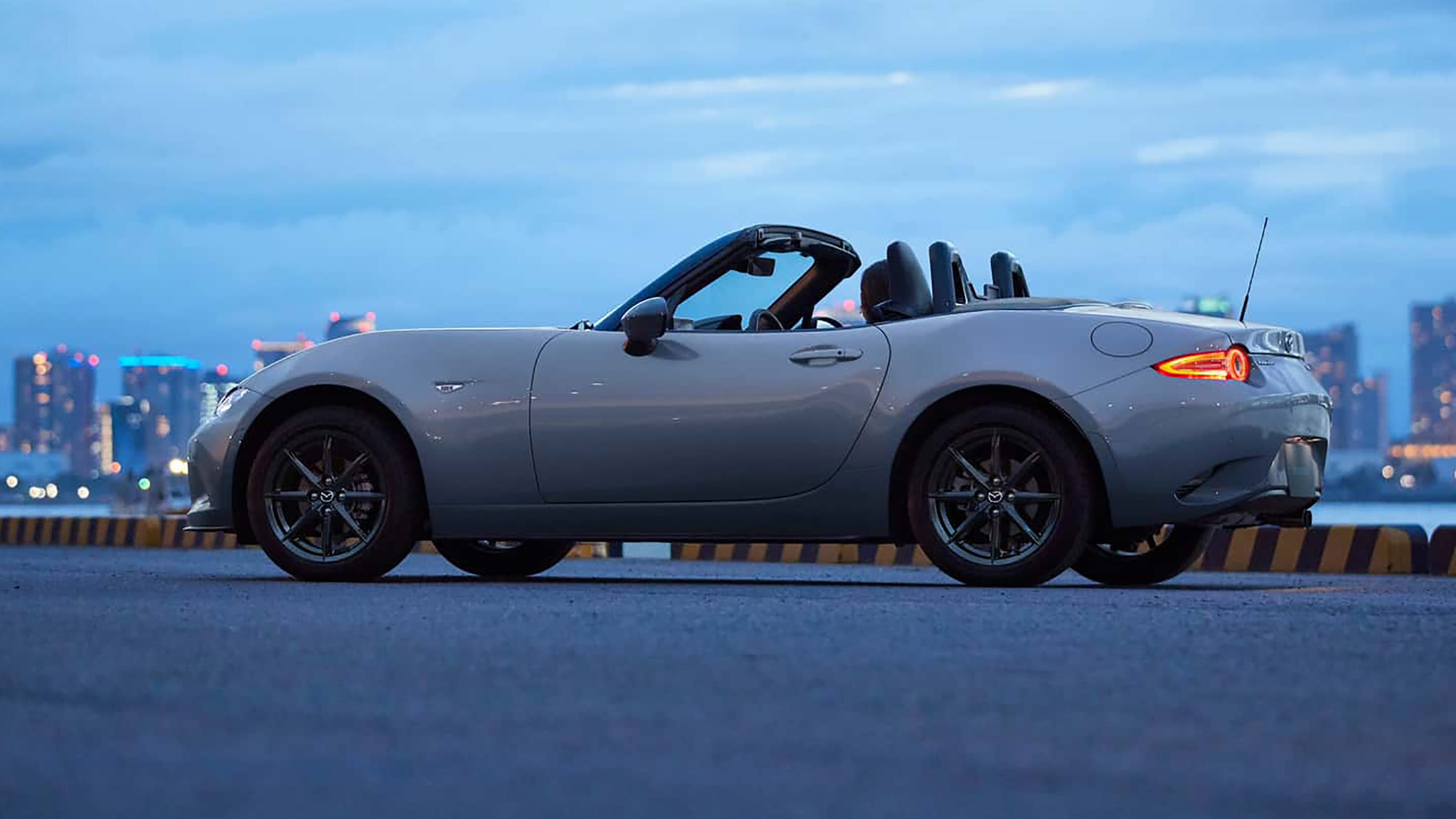 2024 Mazda MX-5 - side static