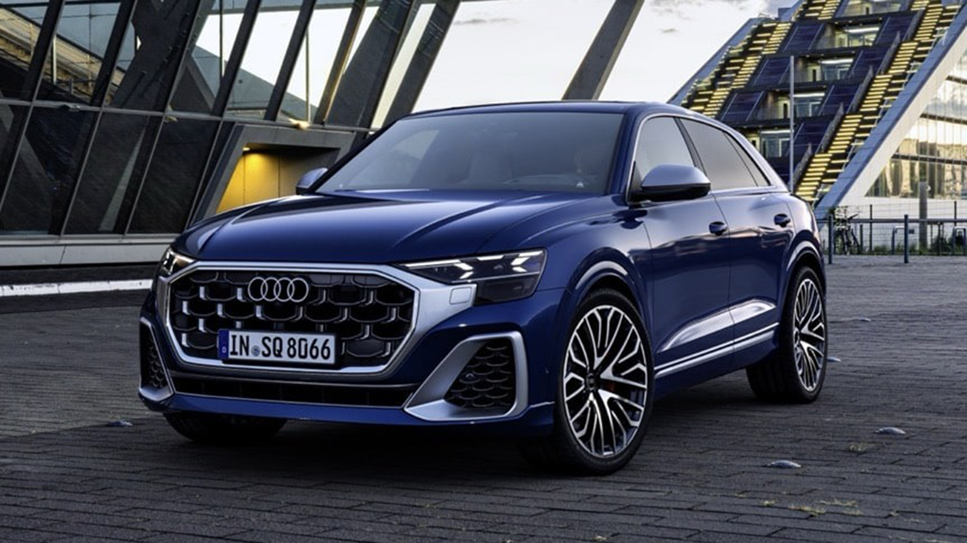 New Audi SQ8 - front 