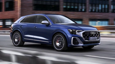 New Audi SQ8 - front tracking
