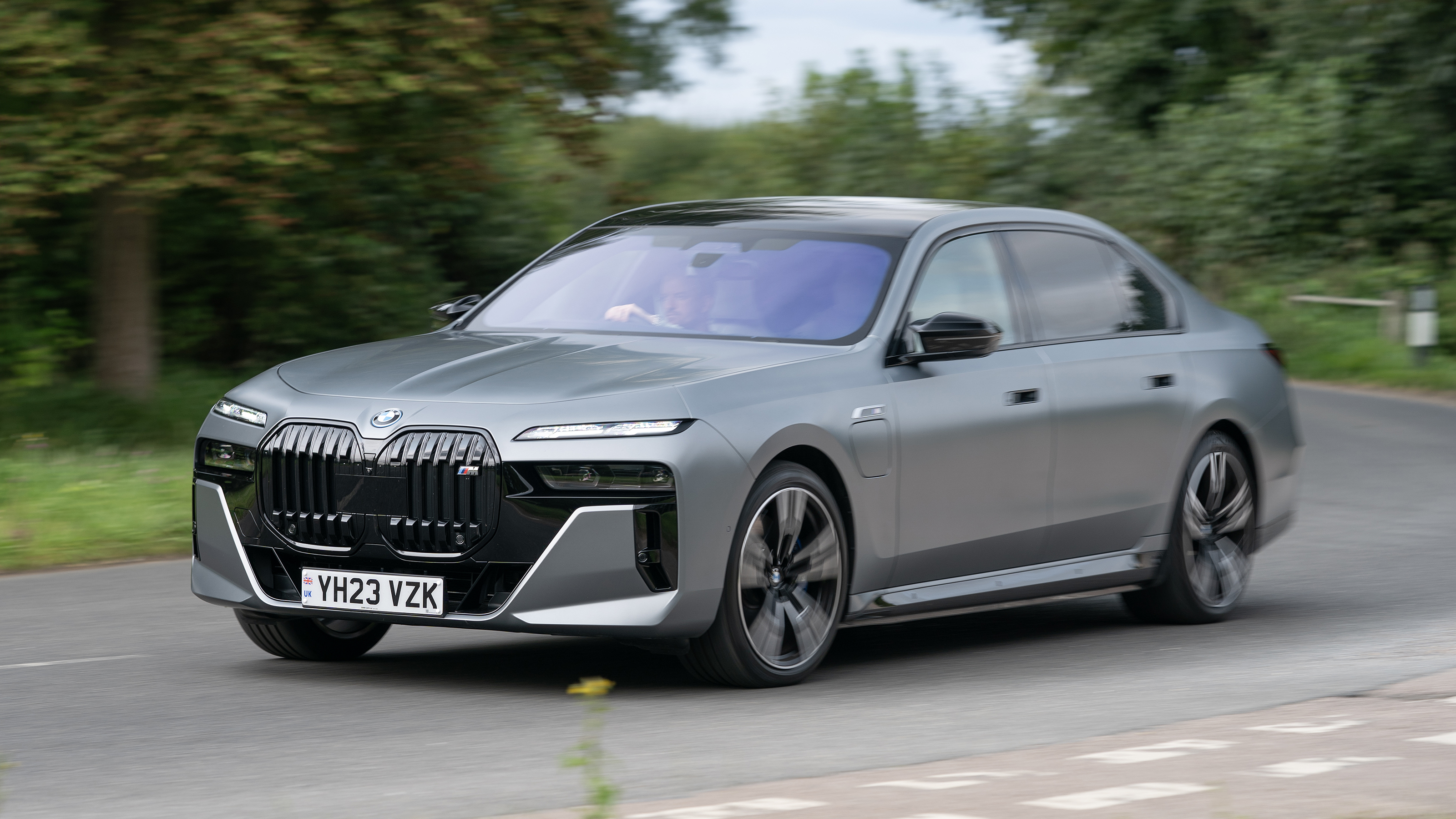 BMW 7 Series front cornering