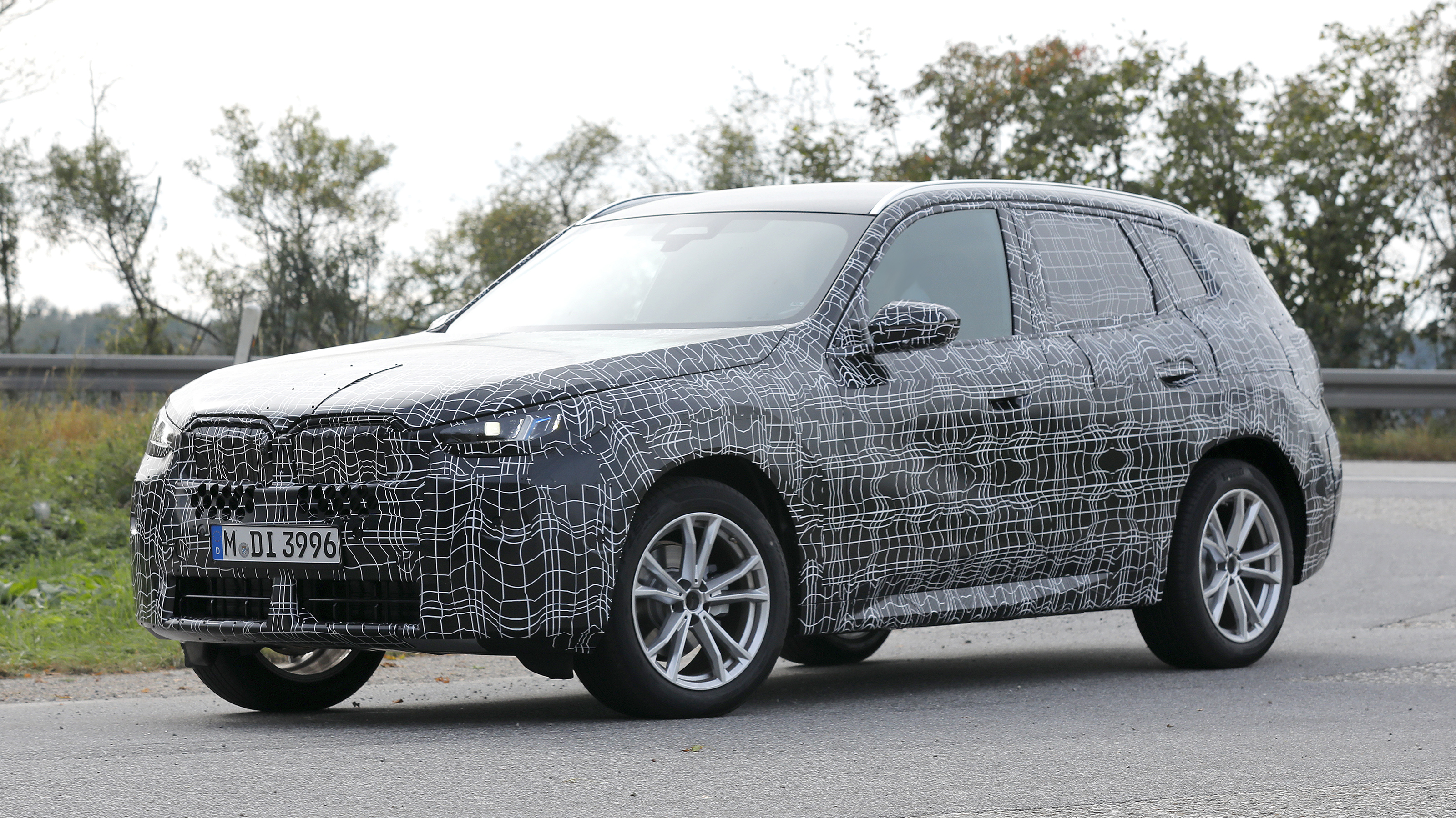 BMW X3 testing - front 