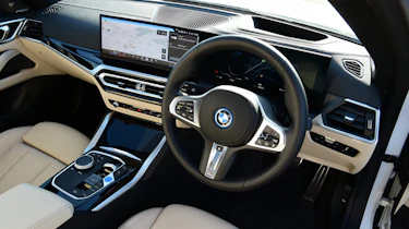 BMW i4 eDrive35 M Sport - dashboard
