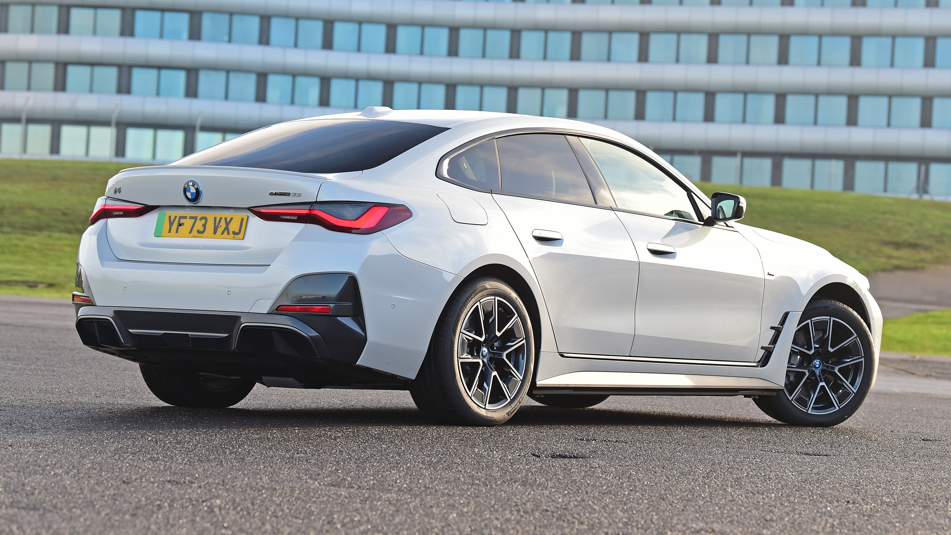 BMW i4 eDrive35 M Sport - rear static