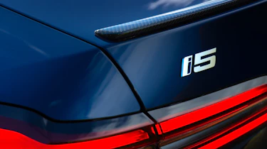BMW i5 eDrive40 M Sport - i5 badge