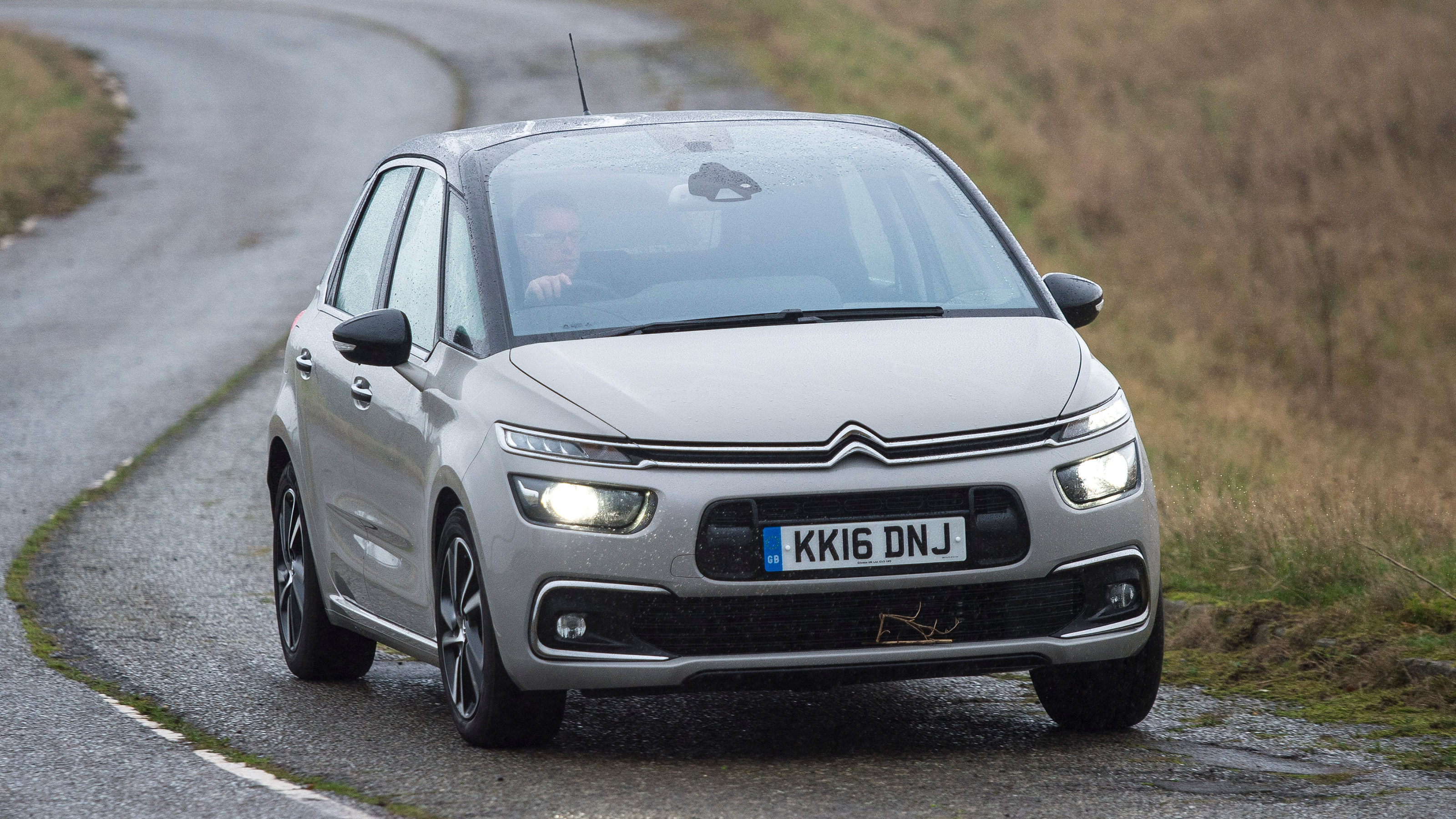 Citroen C4 Picasso Mk2 - front cornering