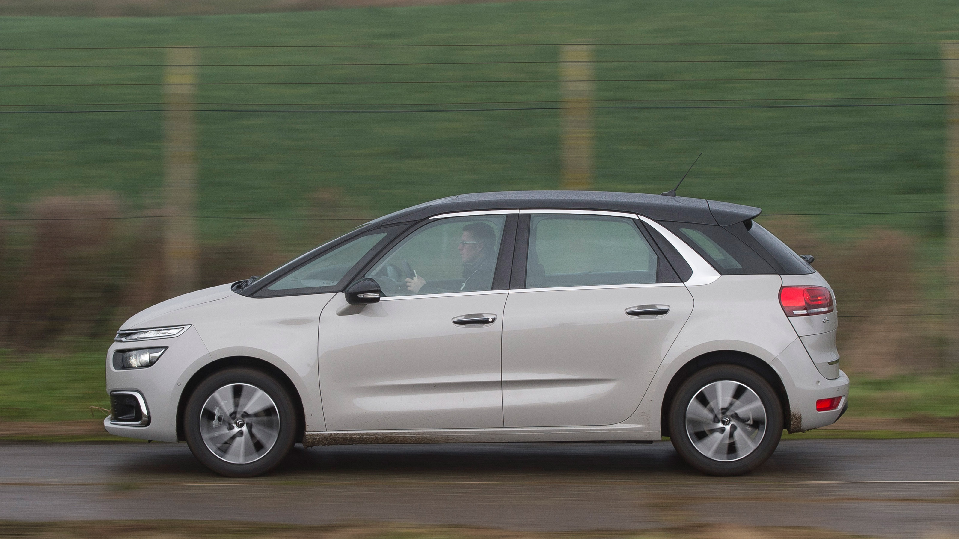 Citroen C4 Picasso Mk2 - side