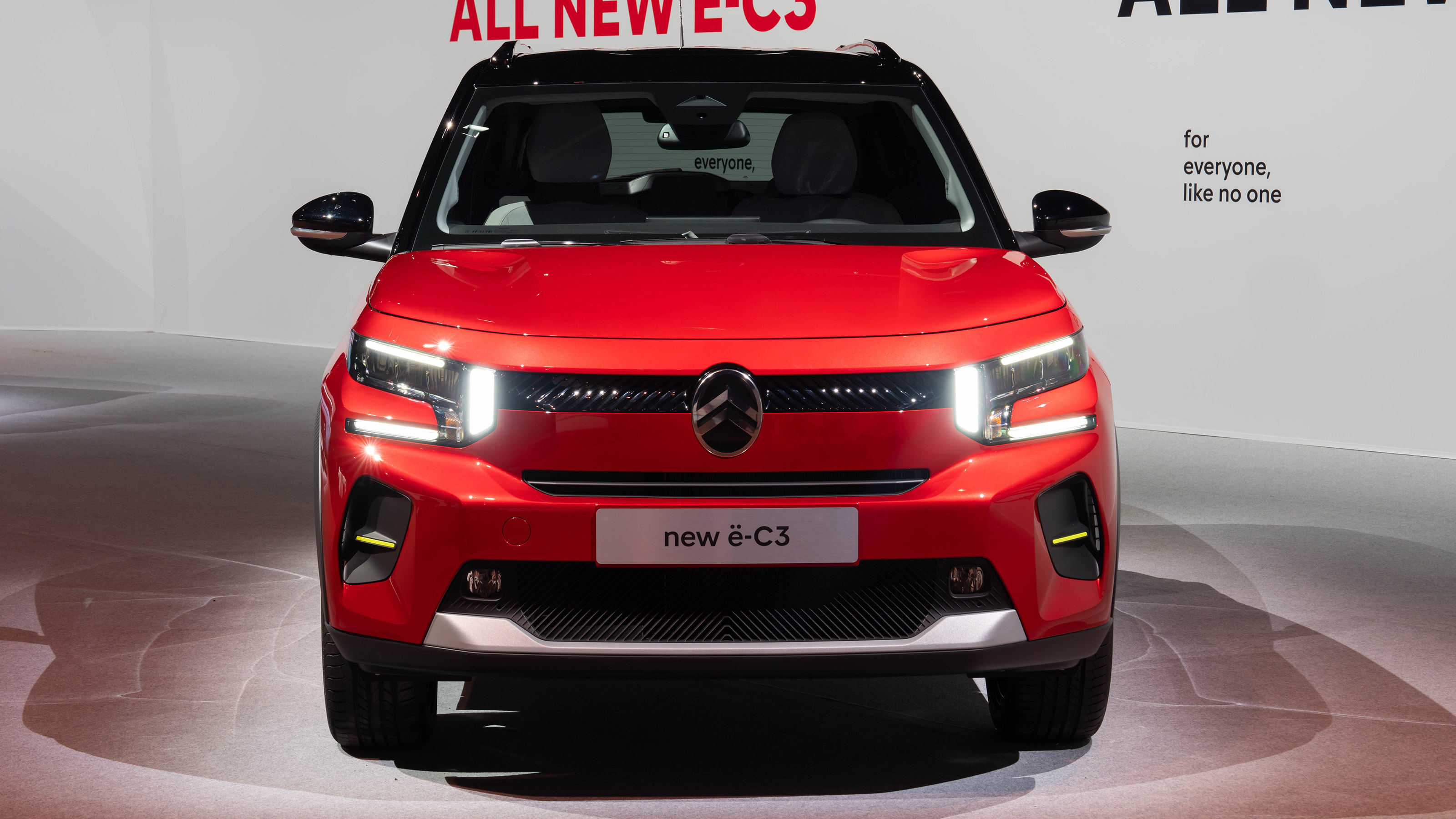 Citroen e-C3 - full front