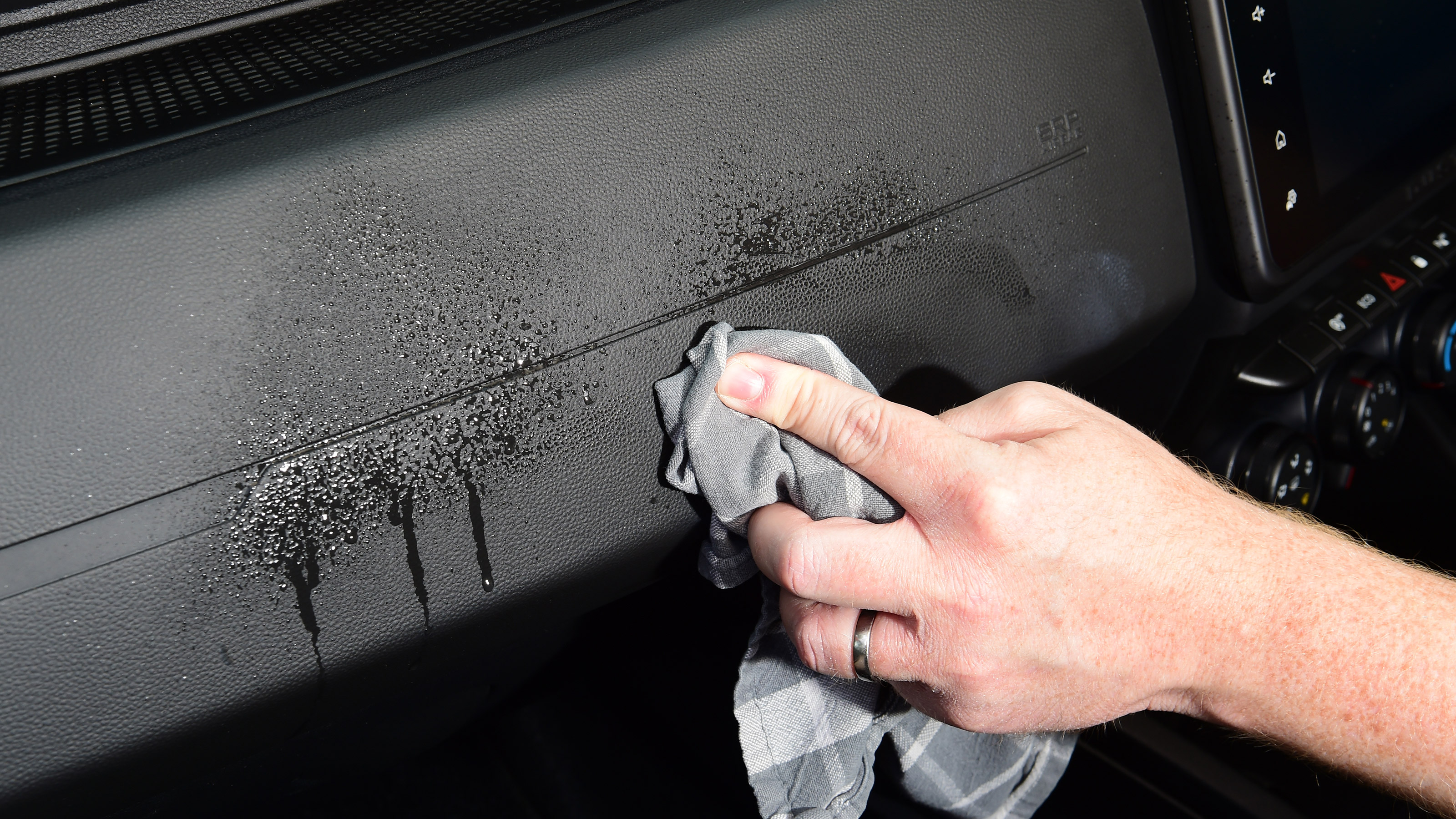 Dacia Duster long termer second report - cleaning