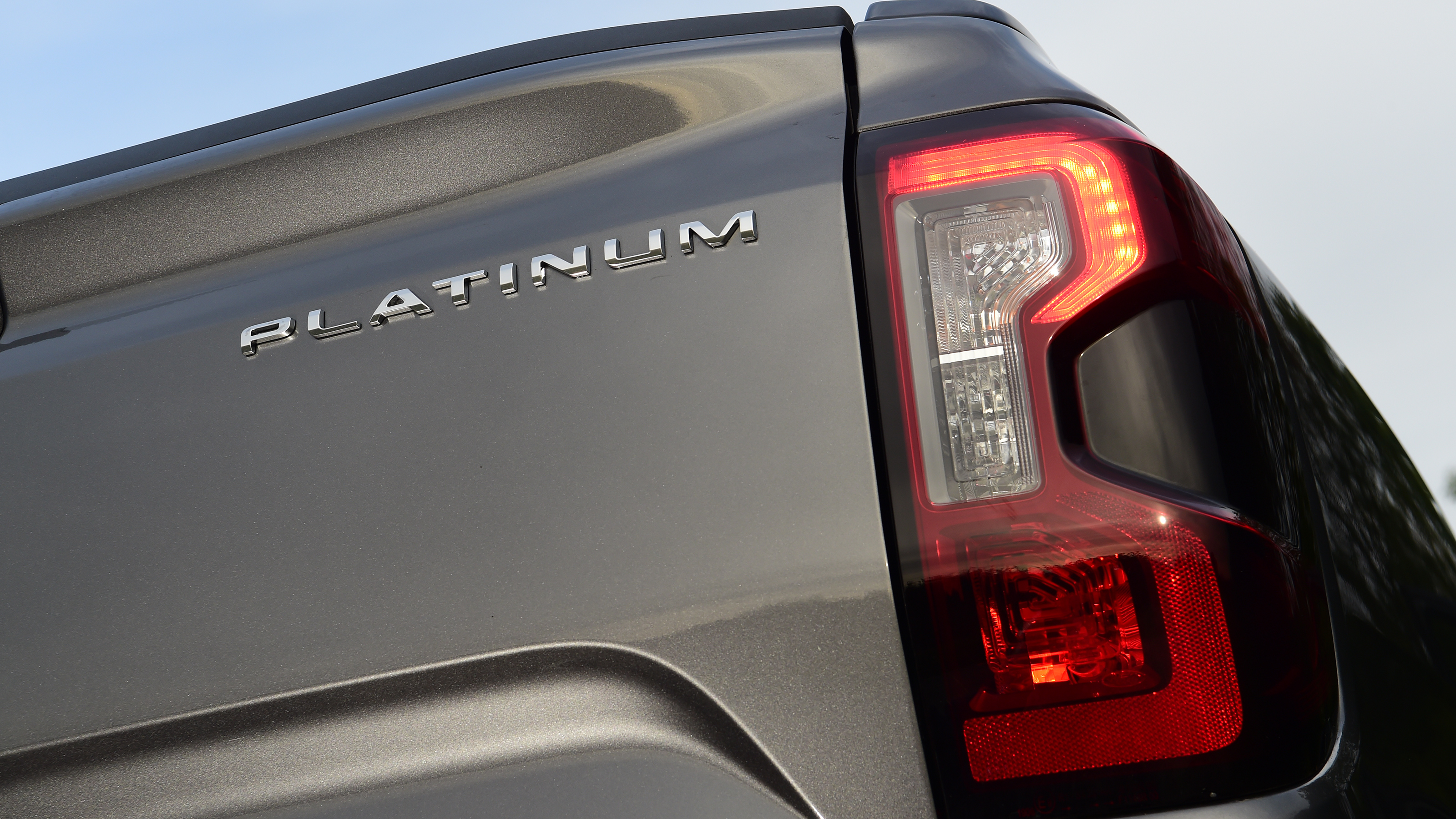 Ford Ranger Platinum - tail light