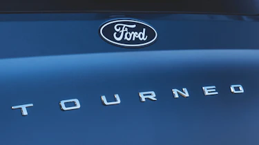 Ford Tourneo Custom - Tourneo badge