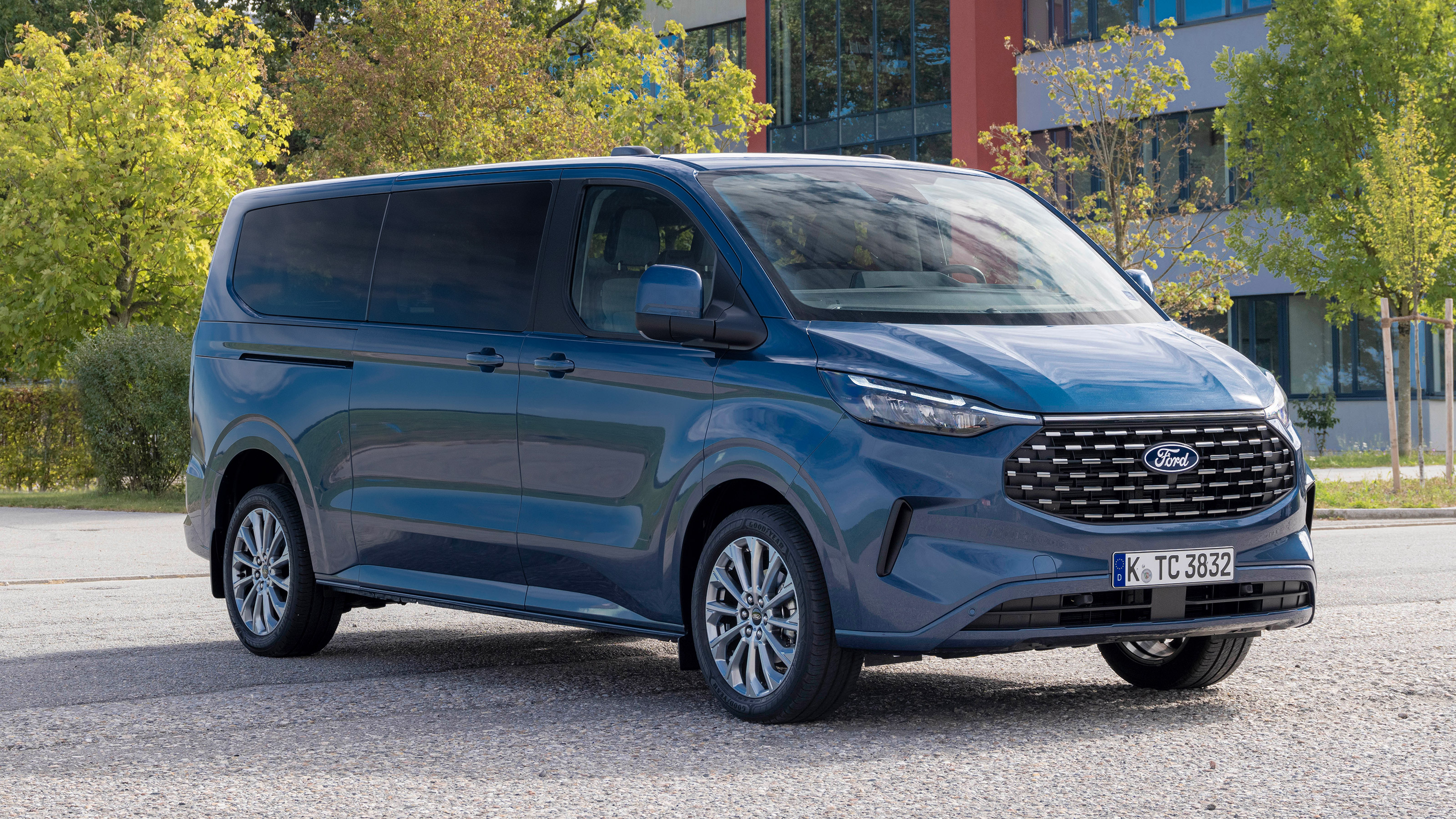 Ford Tourneo Custom - front static