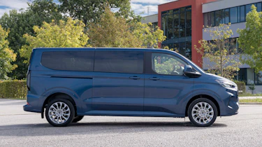 Ford Tourneo Custom - side static