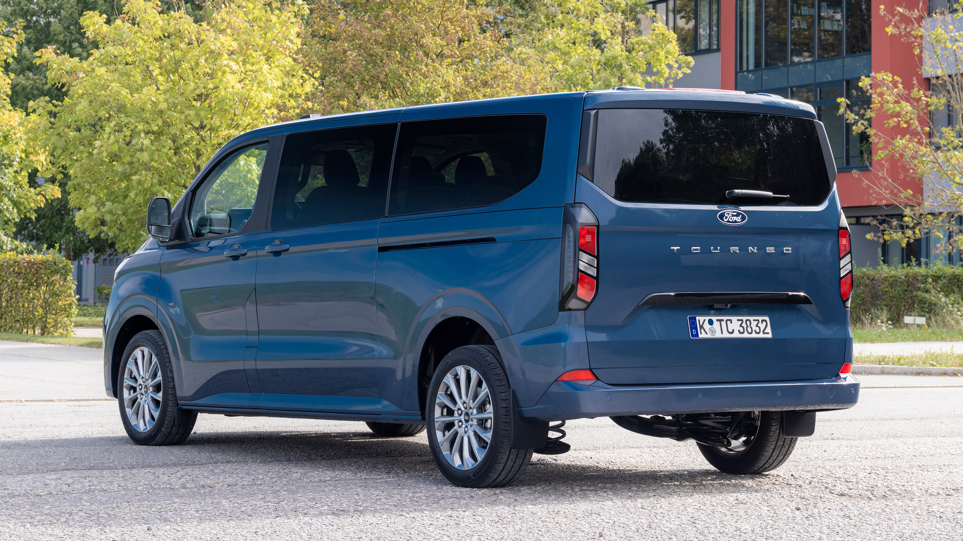 Ford Tourneo Custom - rear static
