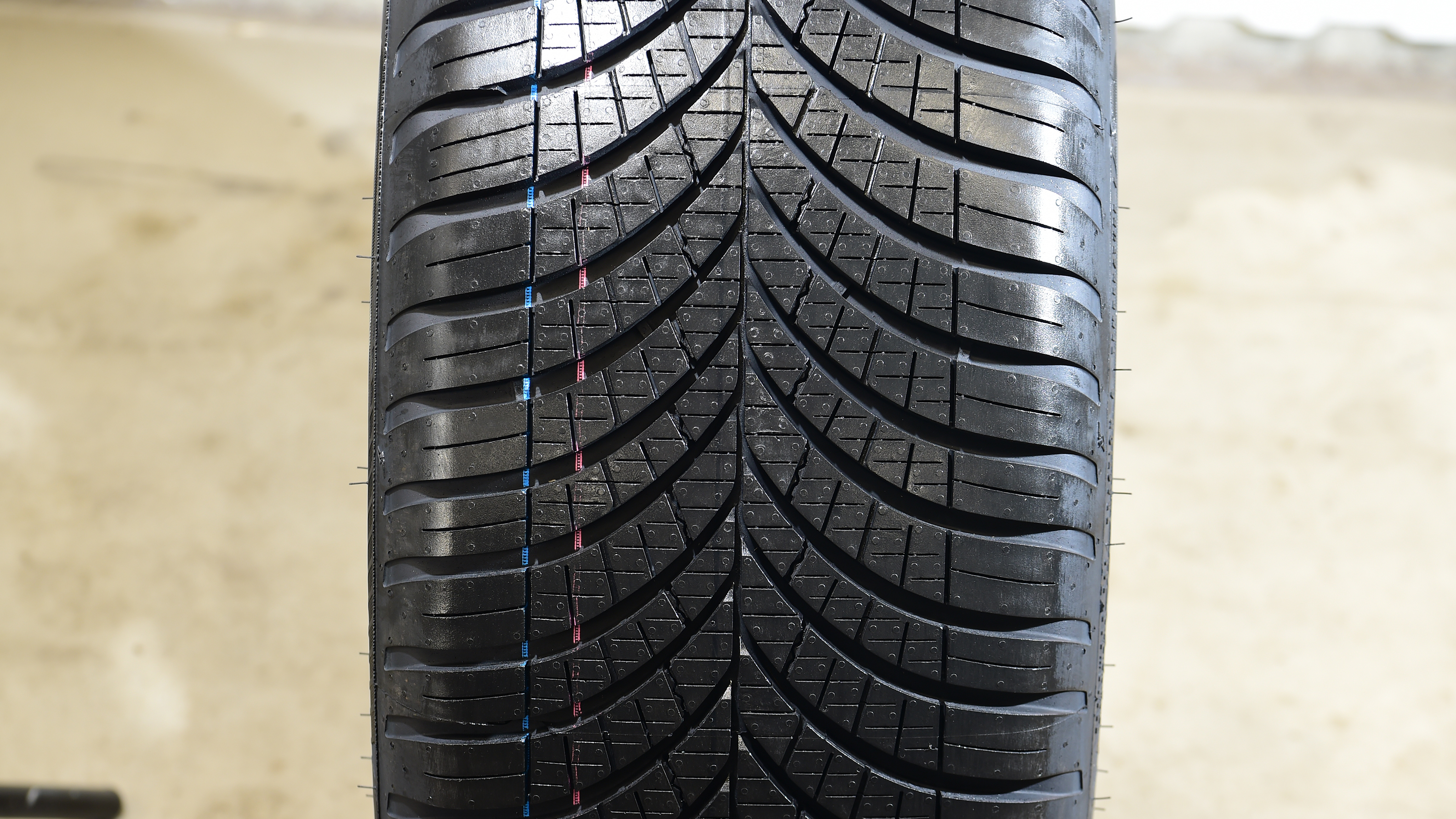 Goodyear Vector 4Seasons SUV Gen-3
