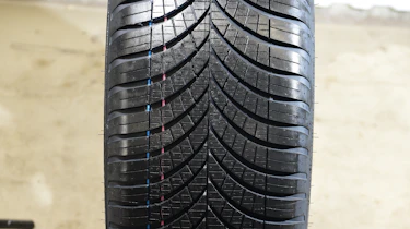 Goodyear Vector 4Seasons SUV Gen-3