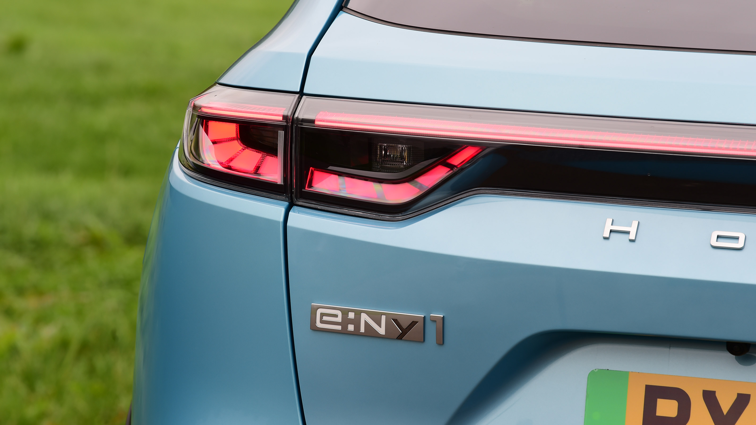 Honda eNy1 - rear lights