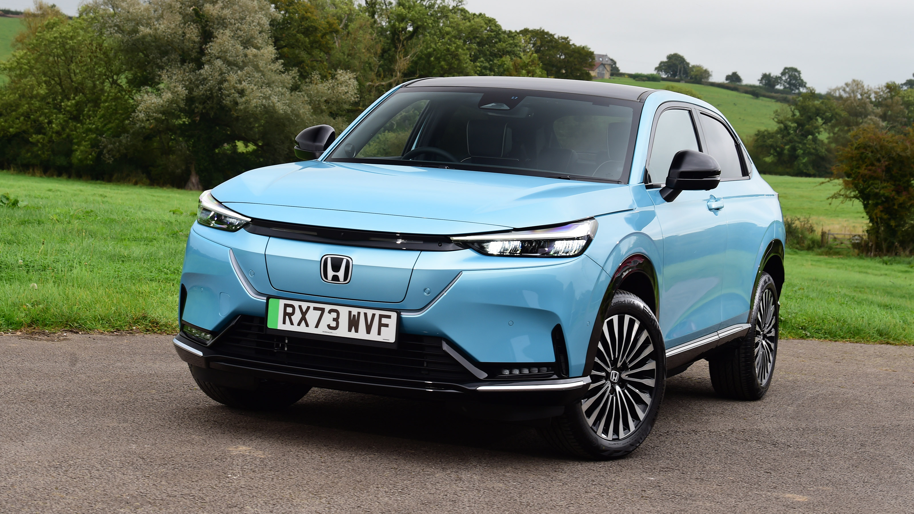 Honda eNy1 - front static