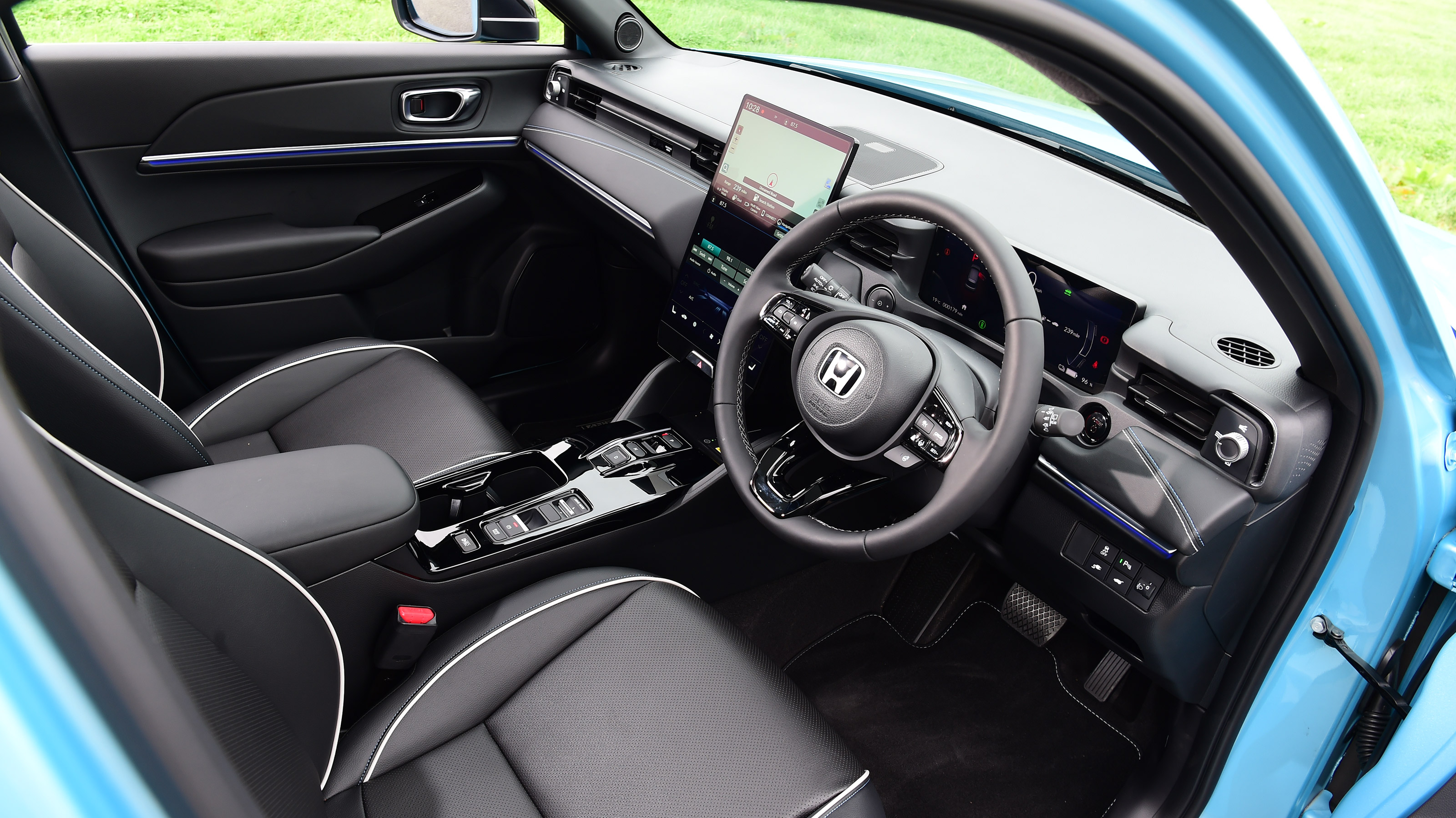 Honda eNy1 - cabin