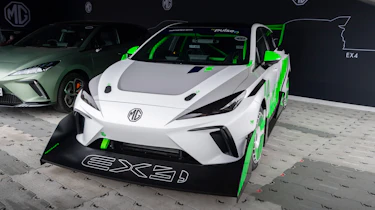 MG EX4 concept car - front