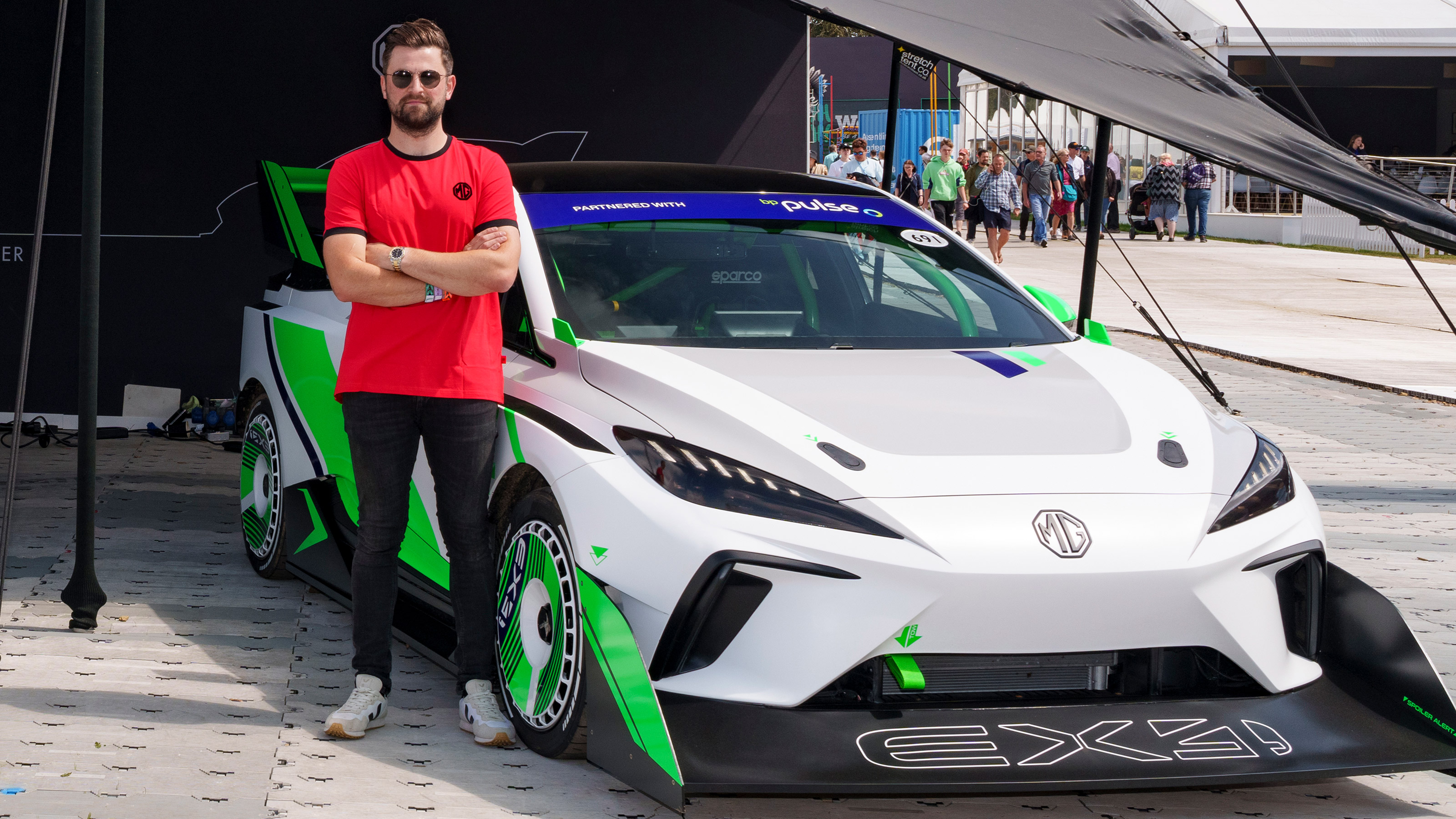 MG EX4 concept car