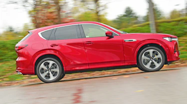 Mazda CX-60 - side action