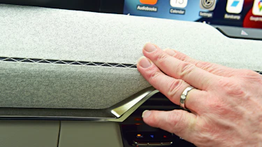 Mazda CX-60 - dashboard material
