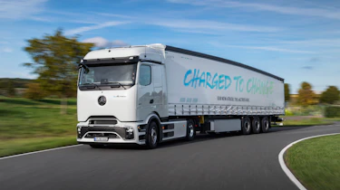 Mercedes eActros 600 - front cornering