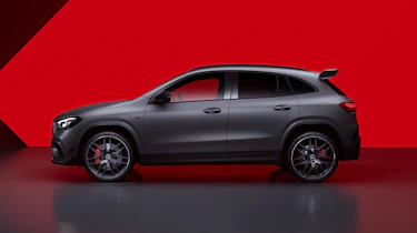 Mercedes-AMG GLA 45 S - side