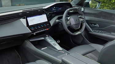 Peugeot E-308 GT - cabin