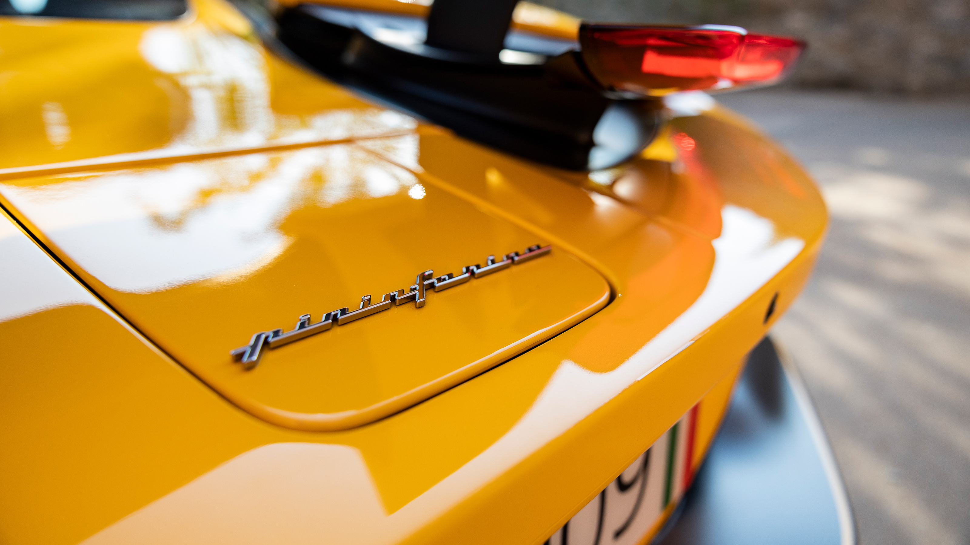 Pininfarina Battista – tailgate badge